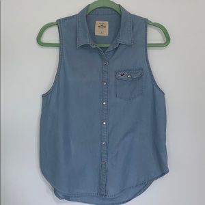 Hollister Chambray sleeveless Top. Size S